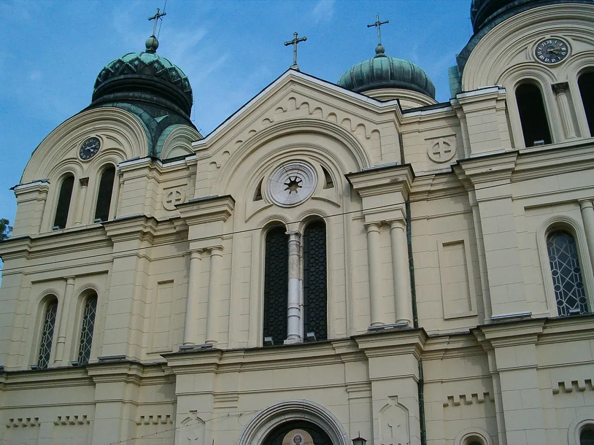 Ри­ба­ри вди­гат хра­ма "Св. Ди­ми­тър" във Ви­дин