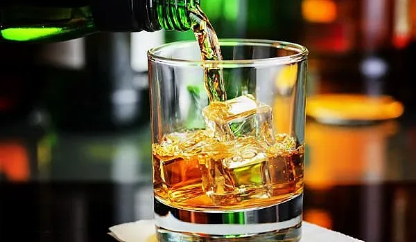 Уиски за 120 000 лв. на фест в София