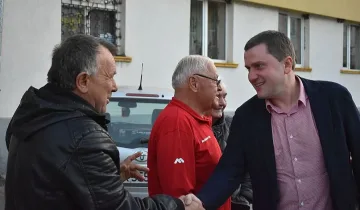 Владимиров: Няма да деля кметовете на наши и чужди