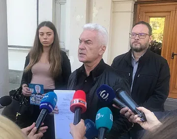 Сидеров напусна НС