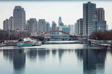 Предупредиха китайците под 50 кг да не излизат навън. Причината