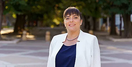 Катя Георгиева към младите: Вие сте бъдещето на Ямбол