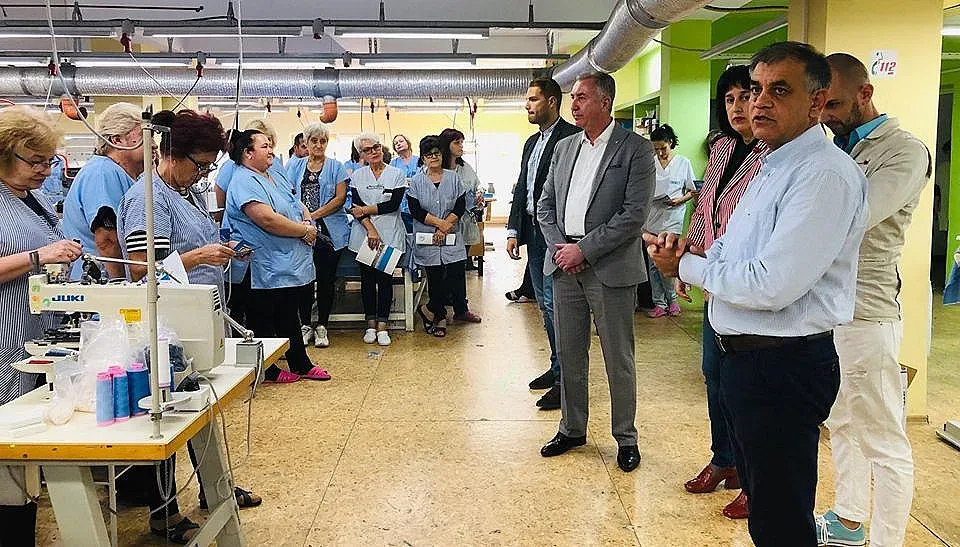Кандидатът за кмет на Видин от ГЕРБ посети шивашко предприятие