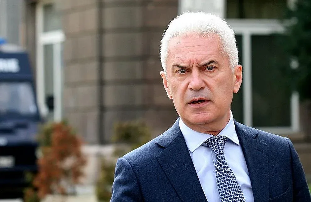 Сидеров хвърля оставка като депутат, кани и Джамбазки