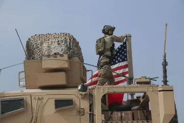 Над 100 БТР-а прехвърлиха US-военни от Сирия