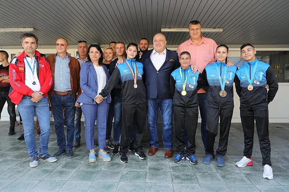 Инвестират в нови зали за бокс и тежести в Русе