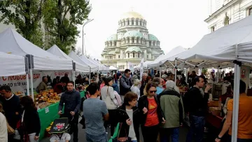 Фермерски фестивал пред храма „Александър Невски”