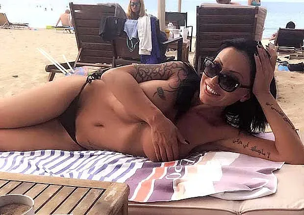 Сексбомба на вота в Перник