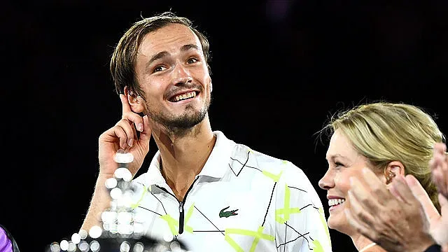 Медведев задмина Федерер по приходи