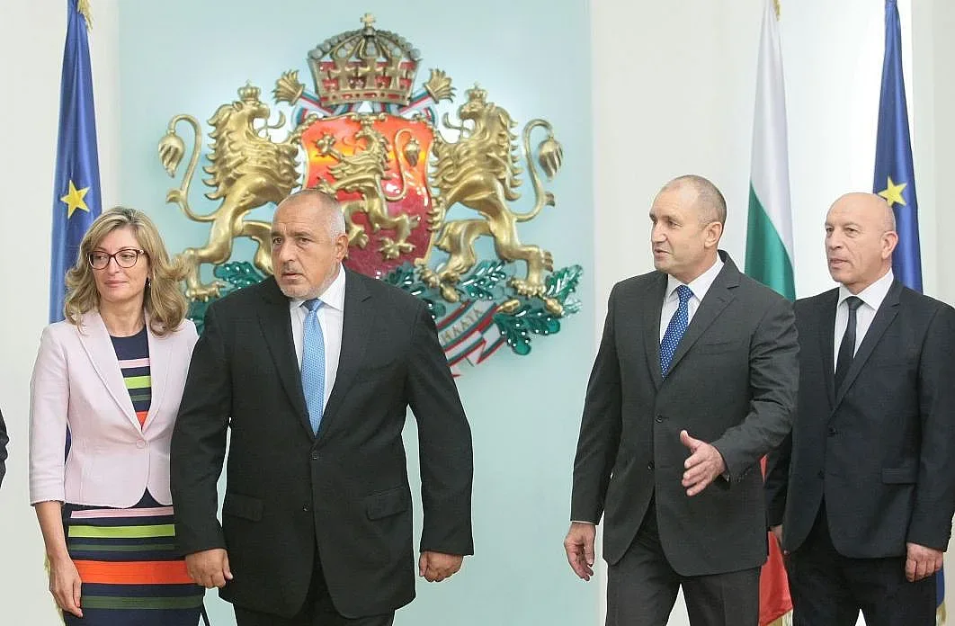 Радев порица искането на оставка на Боби Михайлов