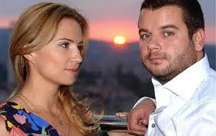 Продуцентът Иван Христов с електромобил като на Путин