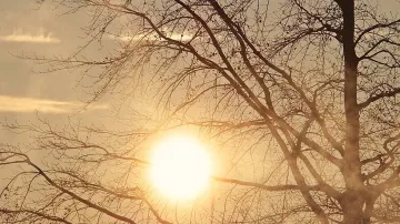 Антициклонът "Лизбет" носи летни температури