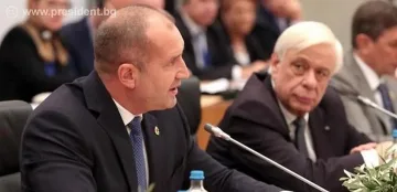 Радев: ЕС да търси причините за миграцията