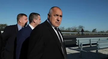 Борисов: Оградата няма да спре прииждащи бежанци