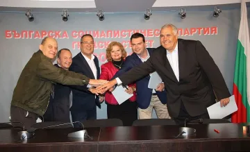 Паргов подписа за подкрепа за вота с 4 партии и гражданско движение