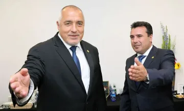 Заев прие позицията на София, решения са възможни