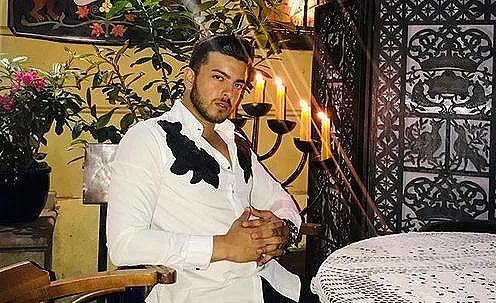 Новата футболна звезда Botan Dalmis