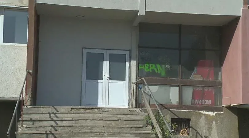 Прибраха родителите на изоставено в Люлин бебе