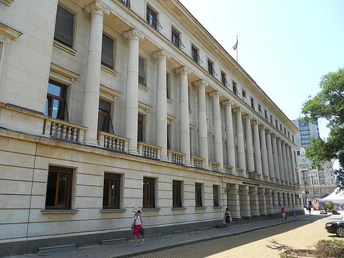 Ще разследват служител на МО за всяване на паника