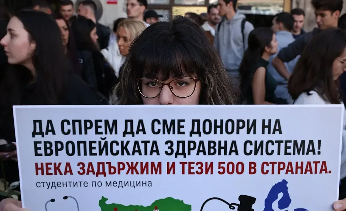 Младите лекари няма да взимат заплати, вързани със средната