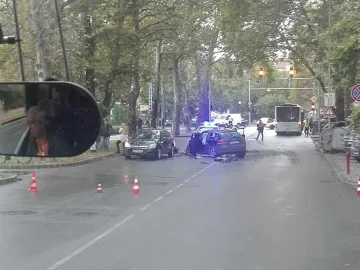 Кола и рейс се сблъскаха в Пловдив