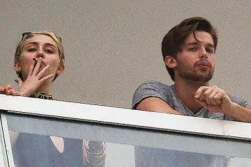 Вече  глобиха мъж за пушене на балкон в Русия