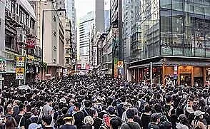 Жителите на Хонконг са непоколебими в протестите