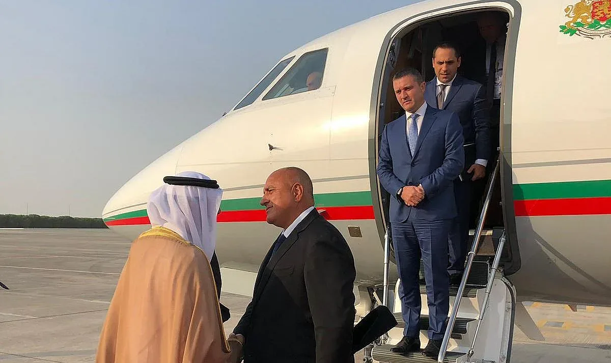 Борисов кацна в Абу Даби, започват срещите