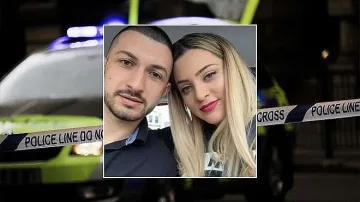 Българин намушка жена си и бебето си