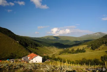 Портата към Балкана. Пази две Чудеса, които задължително трябва да се видят