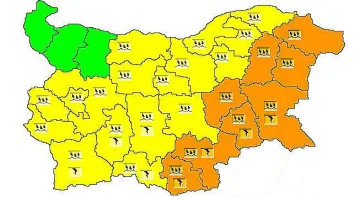 8 области с оранжев код за дъждове и гръмотевици