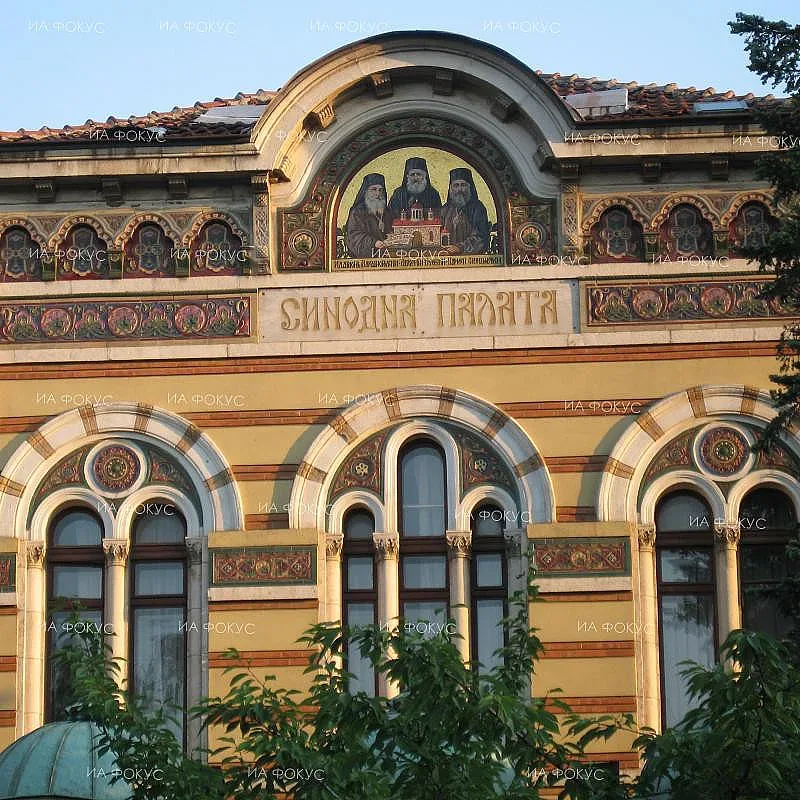 Оперативният щаб иска среща със Синода