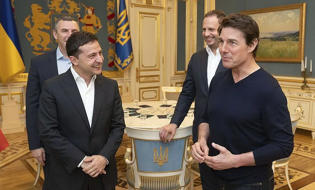 Украинският президент обсъжда филми с Том Круз