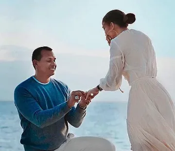 Лопес и Родригес отпразнуваха годежа си