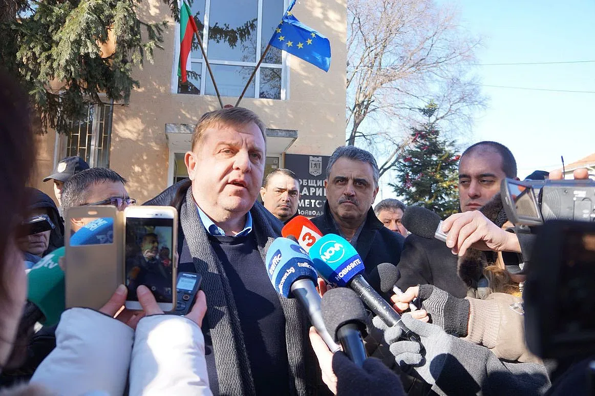 Каракачанов бесен на Заев и Македония