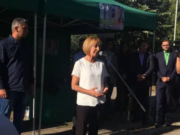 Манолова тръгна от района на Иванчева