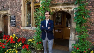 Българин е най-младият лектор в Кеймбридж