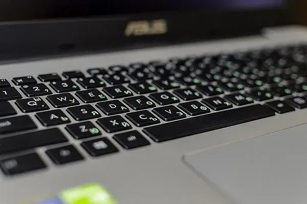 Facebook и Instagram изнервиха потребителите си в Европа