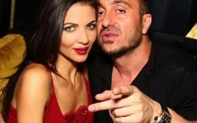 Константин и Райна се закачат в чата