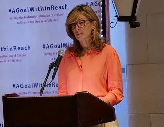 Захариева в Ню Йорк: Намалихме децата в домове