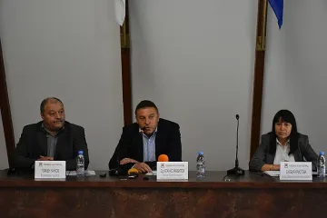 КНСБ с рамо за Камбитов