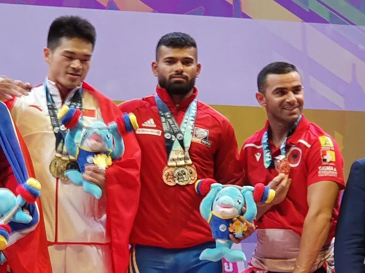 България с бронз и от световното по щанги