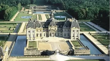 Обраха замък във Франция