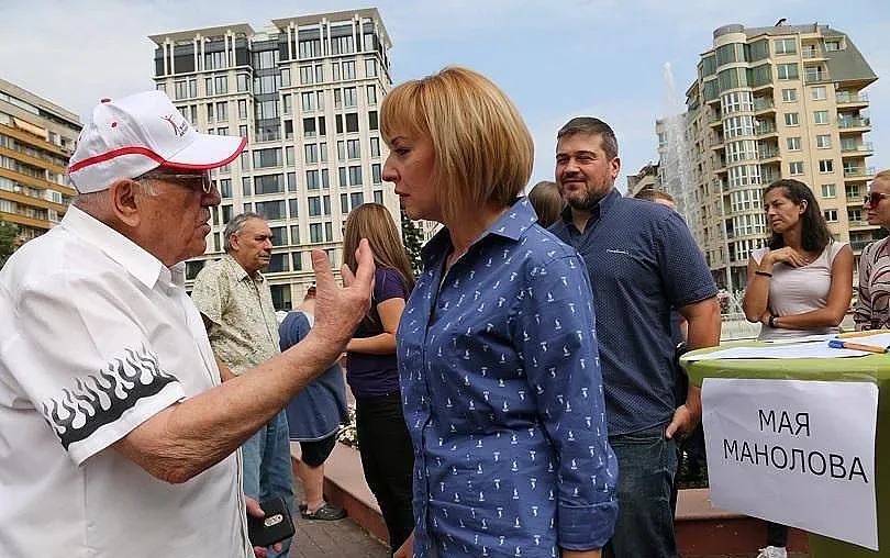 Манолова призна грях при протестите с/у Орешарски