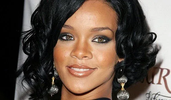 Риана иска във филм за Батман