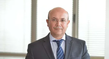 Маню Моравенов поема фондовата борса