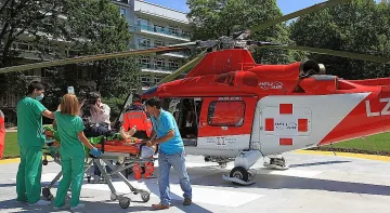 Докараха ранената Караянчева с хеликоптер в София