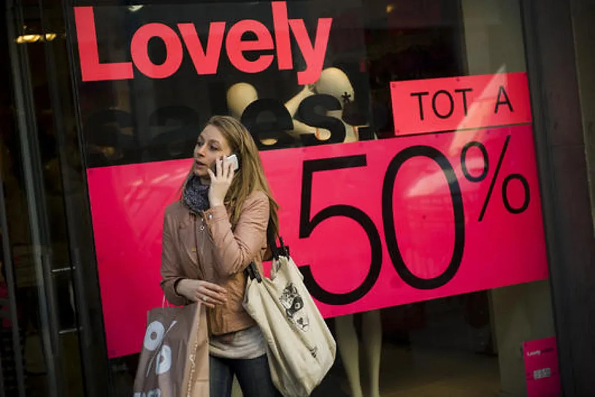 Уловка ли са големите сезонни намаления?