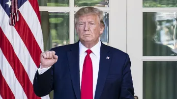 Тръмп продължи с година ембаргото на Куба