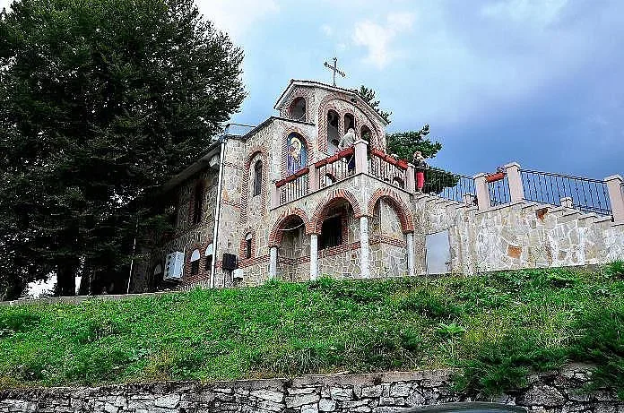 Хиляди се стичат на Кръстова гора